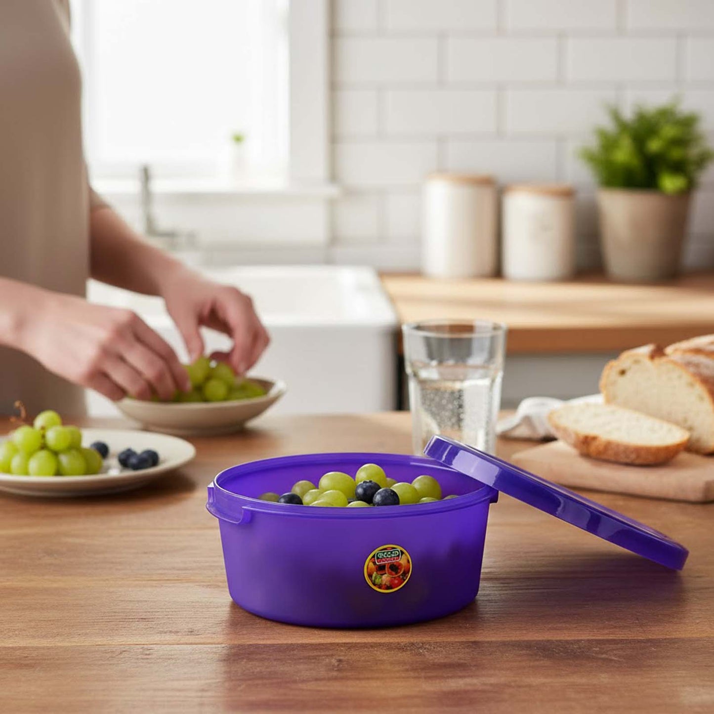 Hello Round Food Saver - Medium